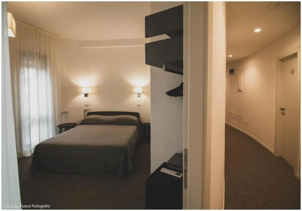 Milano Marittima Caraibi B&B